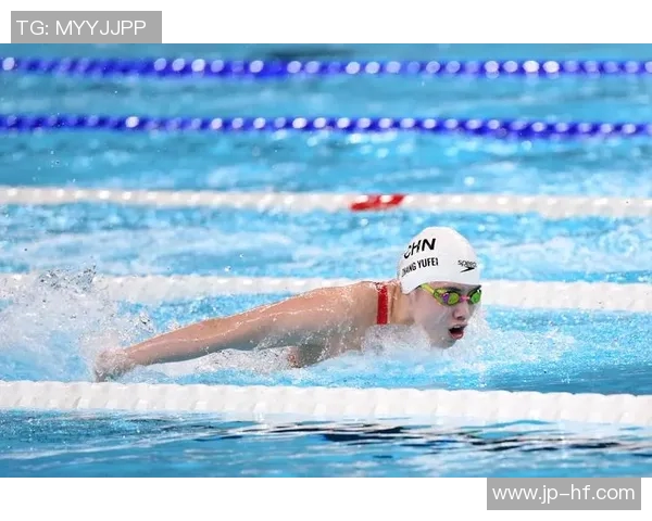 蝶泳技巧提升与体能训练相结合的全面训练方法与实践建议
